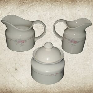 Pfaltzgraff dining servewear gravy boat sauce creamer sugar vintage Trou…